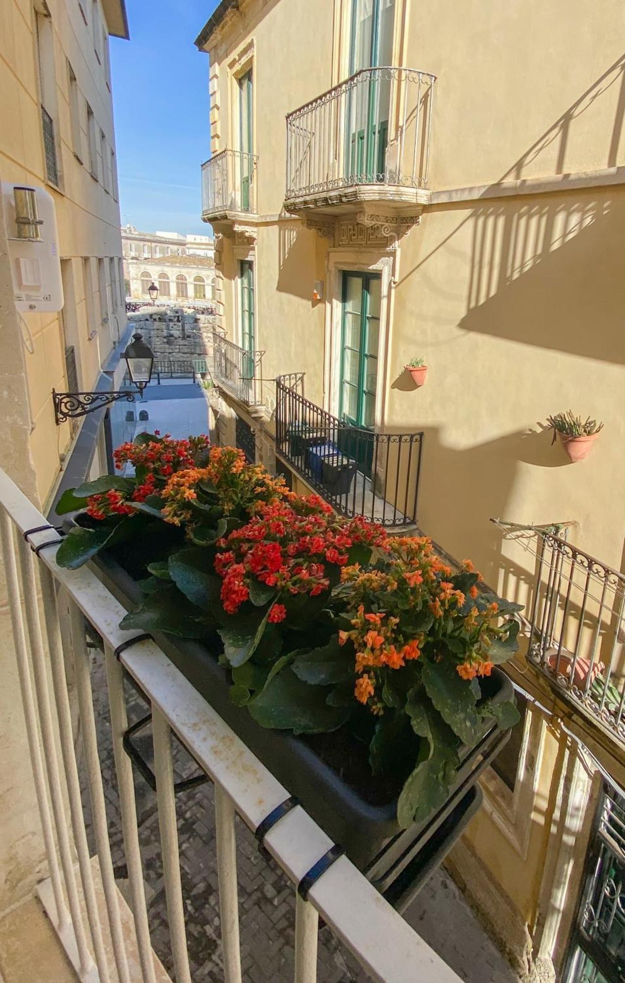 Artemide House - Bilocale Ortigia Wifi Apartment Syracuse Room photo